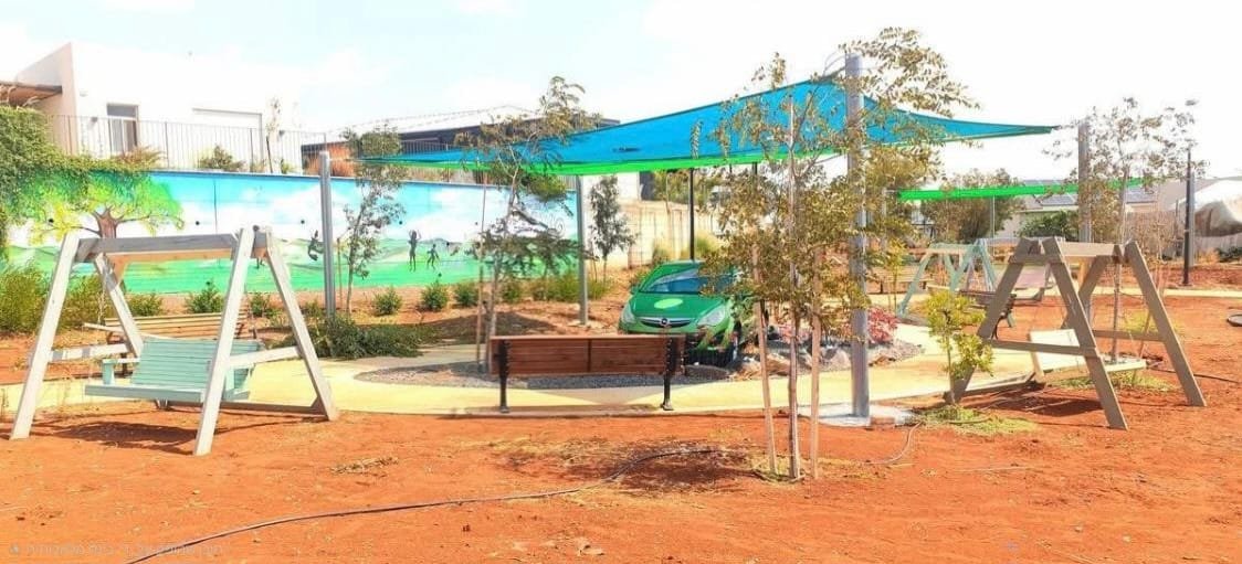 אדריכלות נוף – תכנון ועיצוב מרחב נוף עירוני מאת נתנאל שקיפי